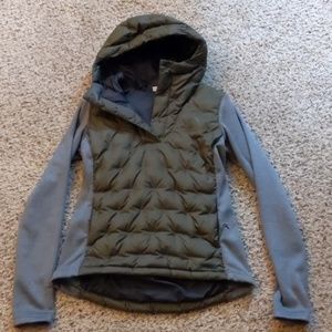 Northface puffy pullover